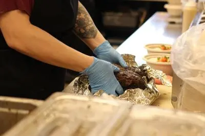 Preparing meat in aluminum foil